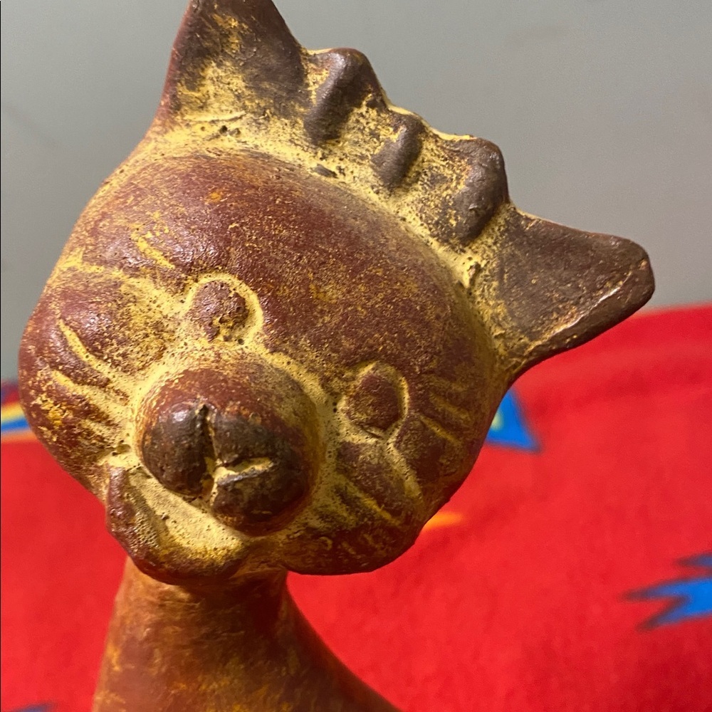 Vintage Terracotta / Clay Folk Art Cat Figurine - Picture 2 of 8